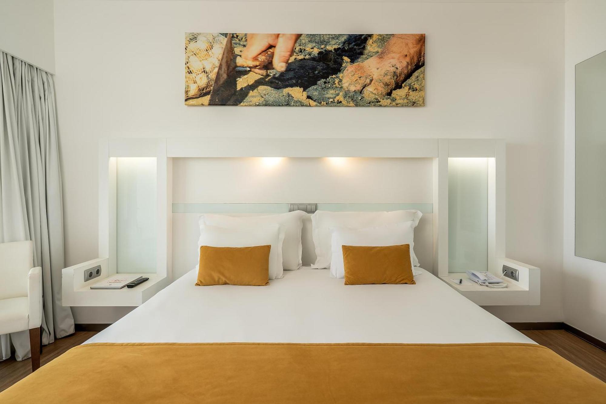 Jupiter Algarve Hotel Portimao Bagian luar foto